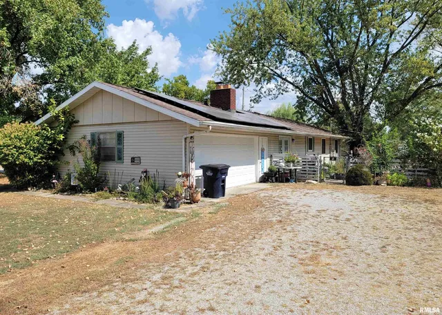 $127,500 | 1133 West Boone Street, Salem, IL 62881