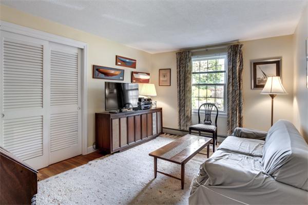 8 Pitman Road Marblehead, MA 01945 - Photo 17 of 28 Gallery Image 17