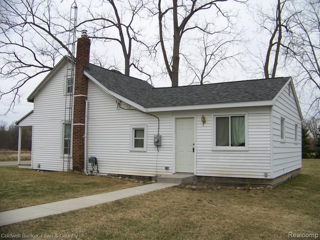 6859 North Fowlerville Road Fowlerville, MI 48836 - Photo 30 of 33 100_7404.jpg