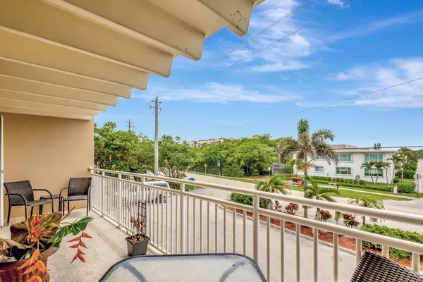 $1,850 | 4500 South Ocean Boulevard, Unit 210, South Palm Beach, FL 33480