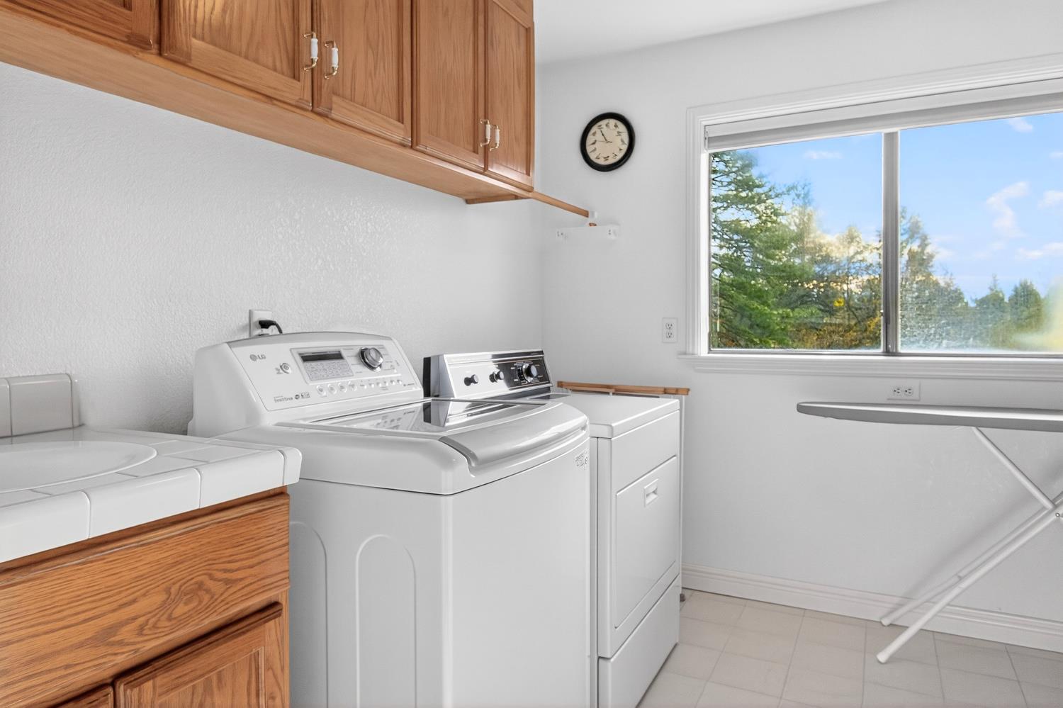 4661 Holm Road Placerville, CA 95667 - Photo 37 of 45 Upstairs Laundry Room
