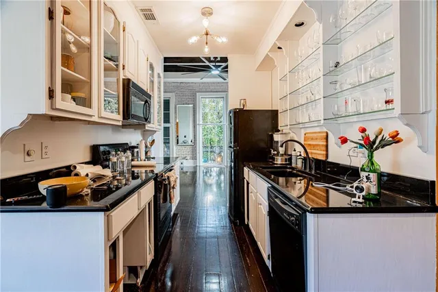 $399,000 | 820 Spain Street, Unit 6, New Orleans, LA 70117