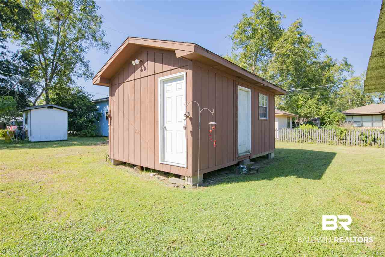 606 East Verbena Avenue Foley, AL 36535 - Photo 4 of 17