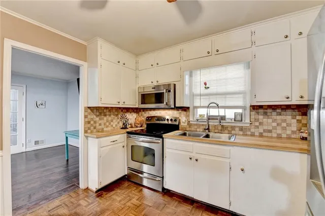 $390,000 | 302 Holly Lane, Gainesville, GA 30501