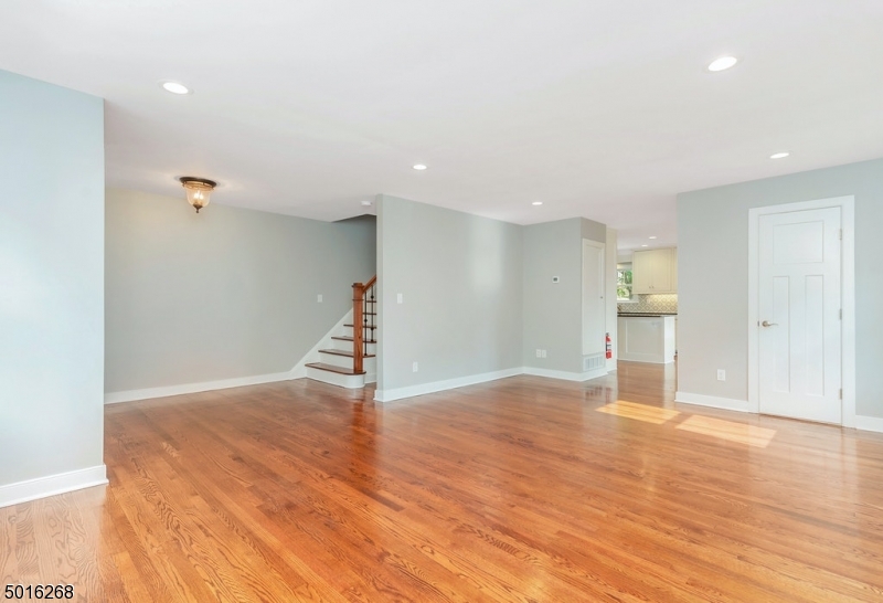 14 Shunpike Road Summit, NJ 07901 - Photo 5 of 25 Gallery Image 5