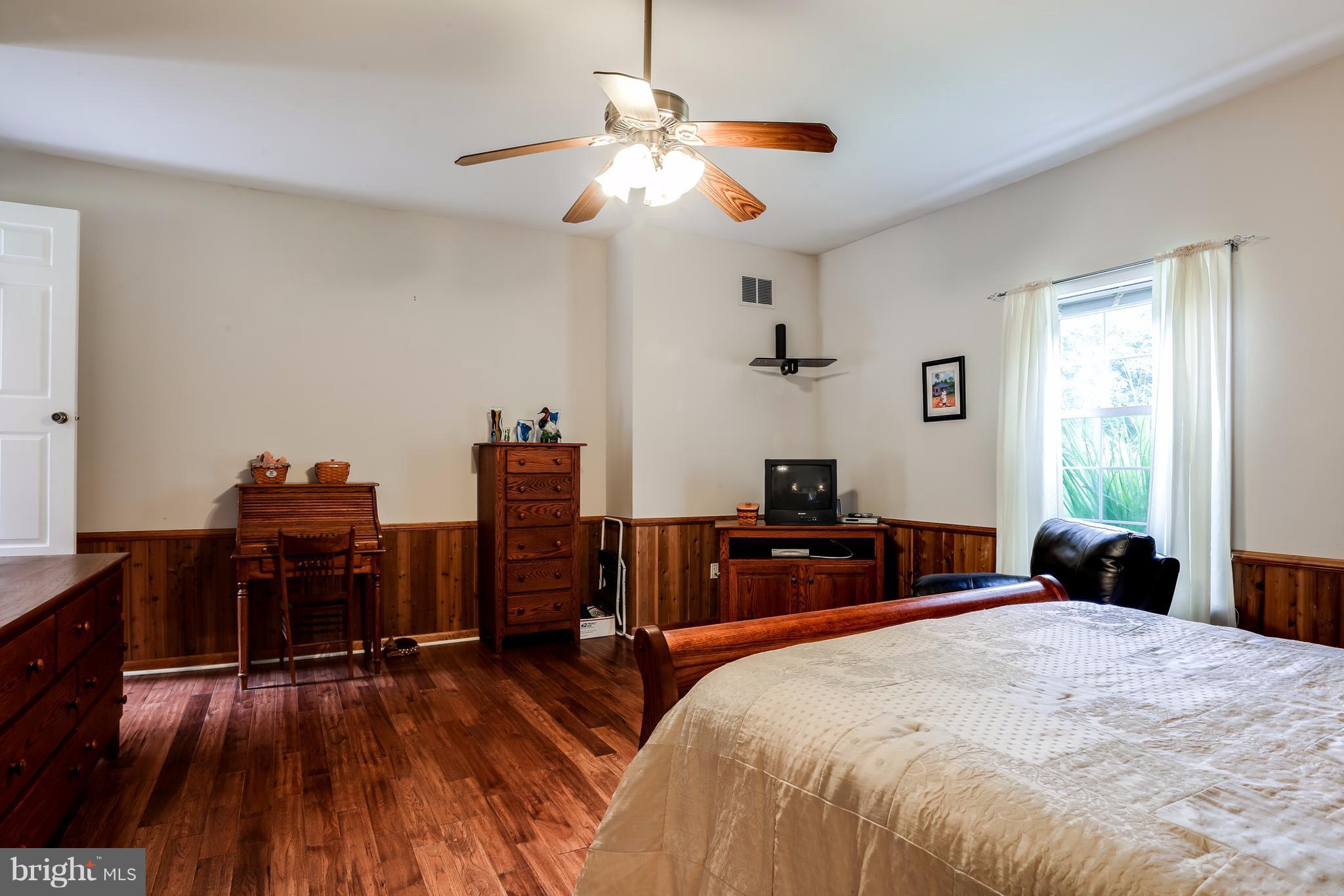 605 Gaither Road Sykesville, MD 21784 - Photo 22 of 30 Bedroom (Master)