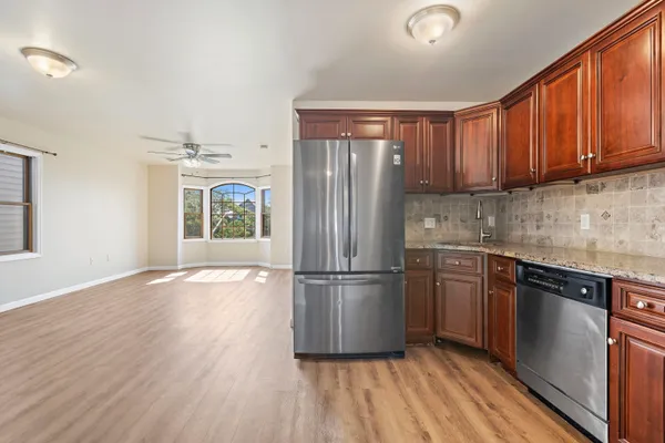 $3,200 | 765 Ocean Avenue, Unit 1, Jersey City, NJ 07304