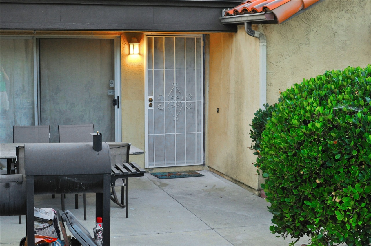 2535 South Barcelona Street Spring Valley, CA 91977 - Photo 5 of 25 Gallery Image 5
