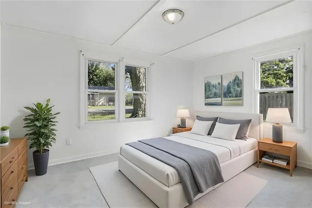 $175,000 | 704 Southwest Clinton Street, Oak Grove, MO 64075