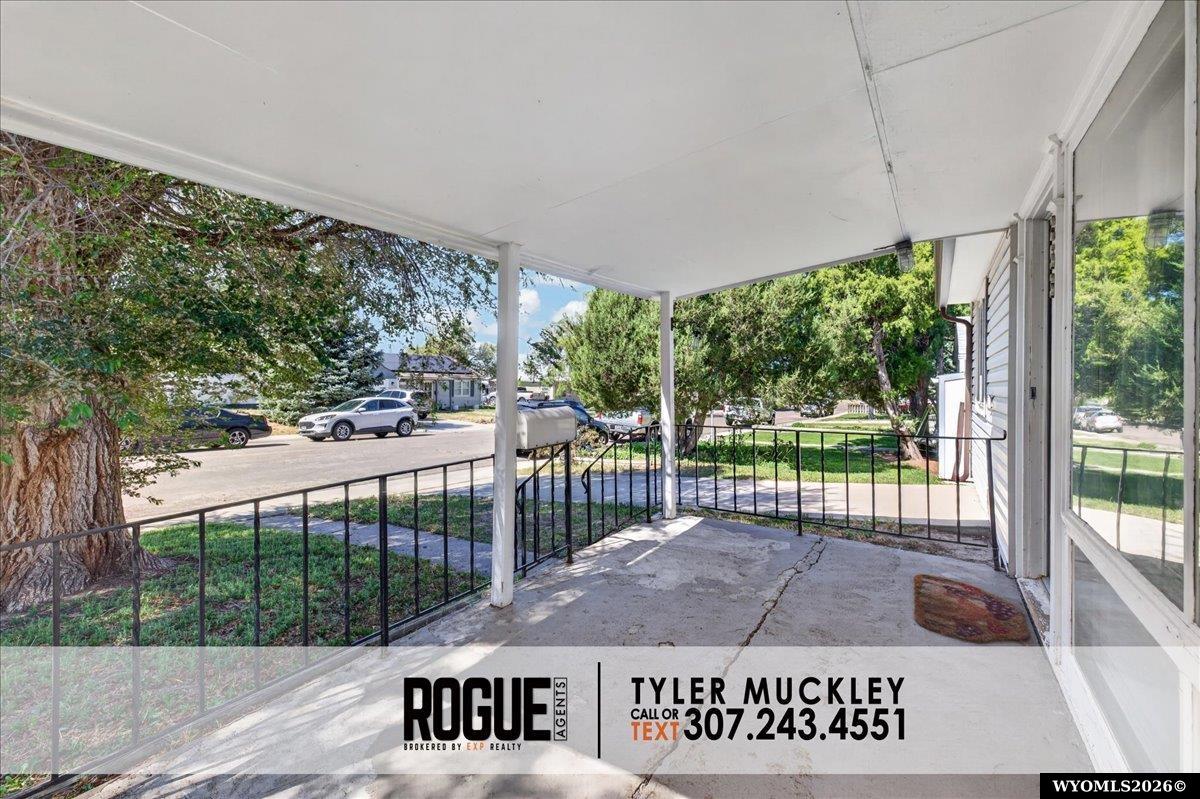 253 Robin Street Casper, WY 82609 - Photo 3 of 34 Gallery Image 3
