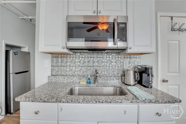 $2,000 | 24 East Liberty, Unit 48, Savannah, GA 31401