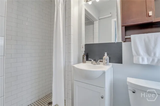 $2,000 | 24 East Liberty, Unit 48, Savannah, GA 31401