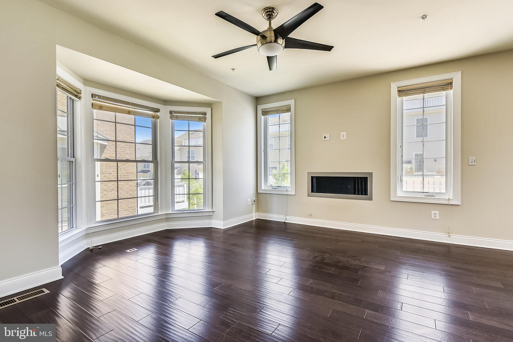7670 Elmcrest Road Hanover, MD 21076 - Photo 15 of 70 ML: Family Room with Fireplace