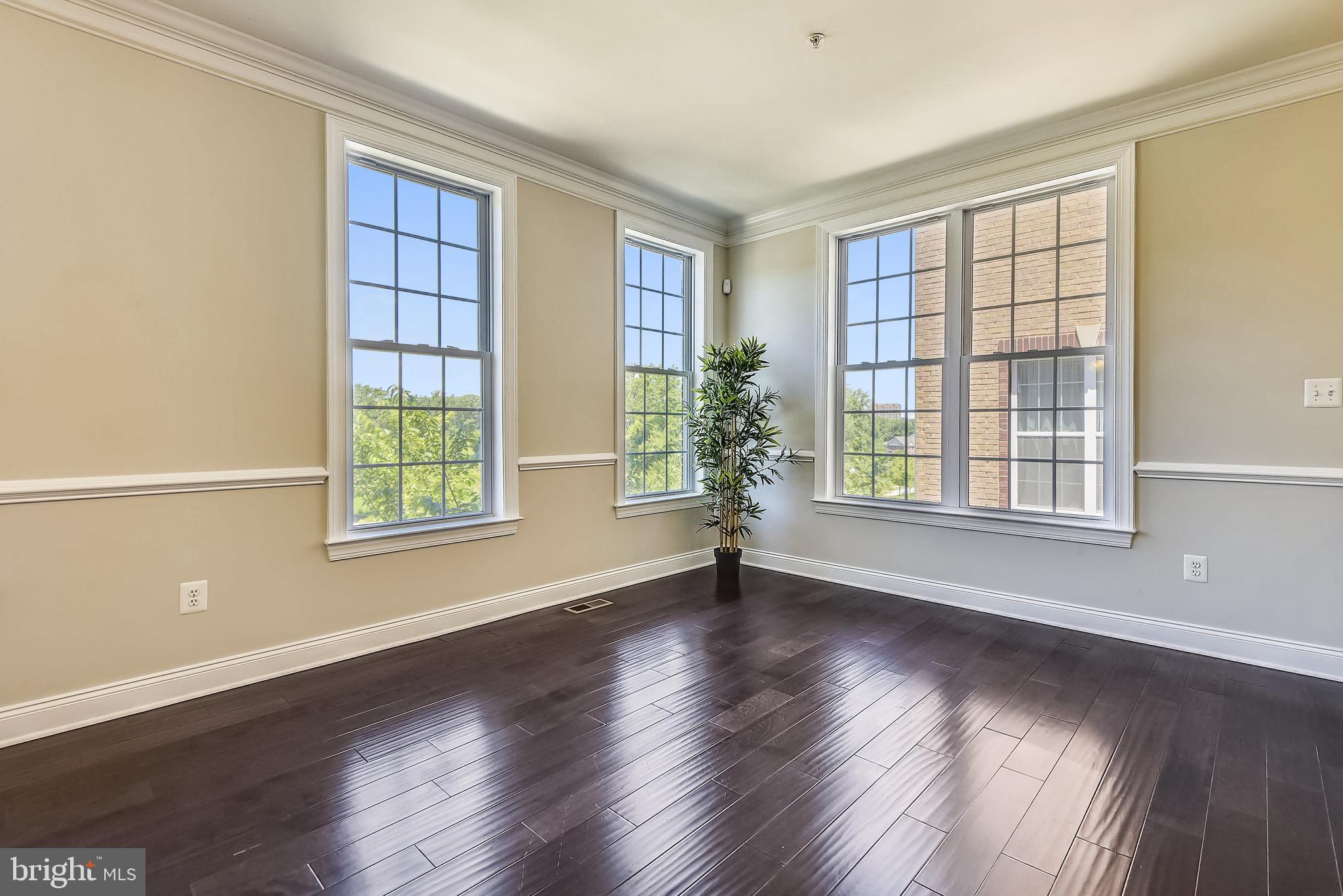 7670 Elmcrest Road Hanover, MD 21076 - Photo 21 of 70 ML: Living Room