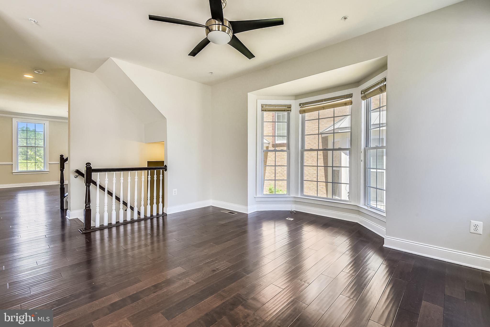 7670 Elmcrest Road Hanover, MD 21076 - Photo 22 of 70 ML: Family Rm off of Kitchen with Bay Window