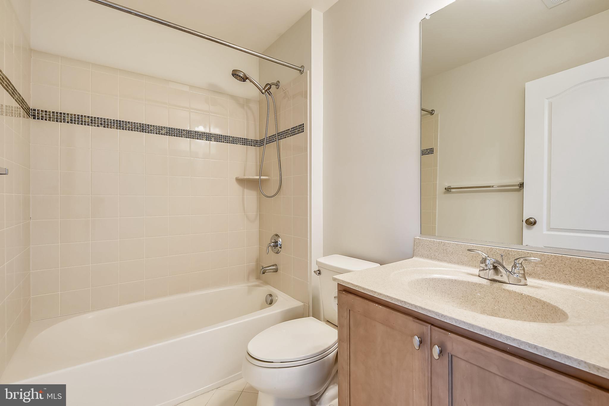 7670 Elmcrest Road Hanover, MD 21076 - Photo 31 of 70 UL: Hall Bathroom