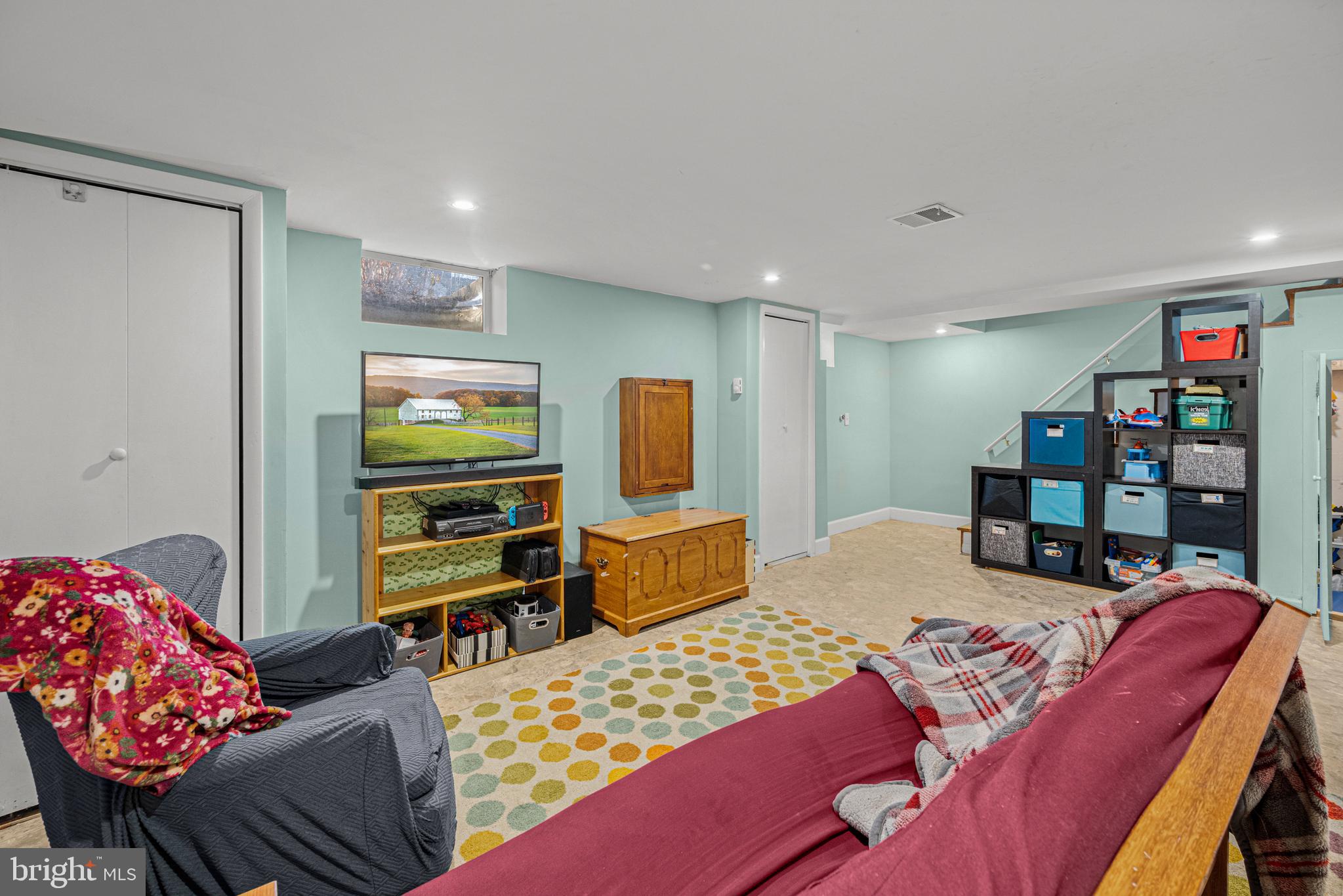 15 Tanglewood Road Catonsville, MD 21228 - Photo 21 of 33 A wonderful space.