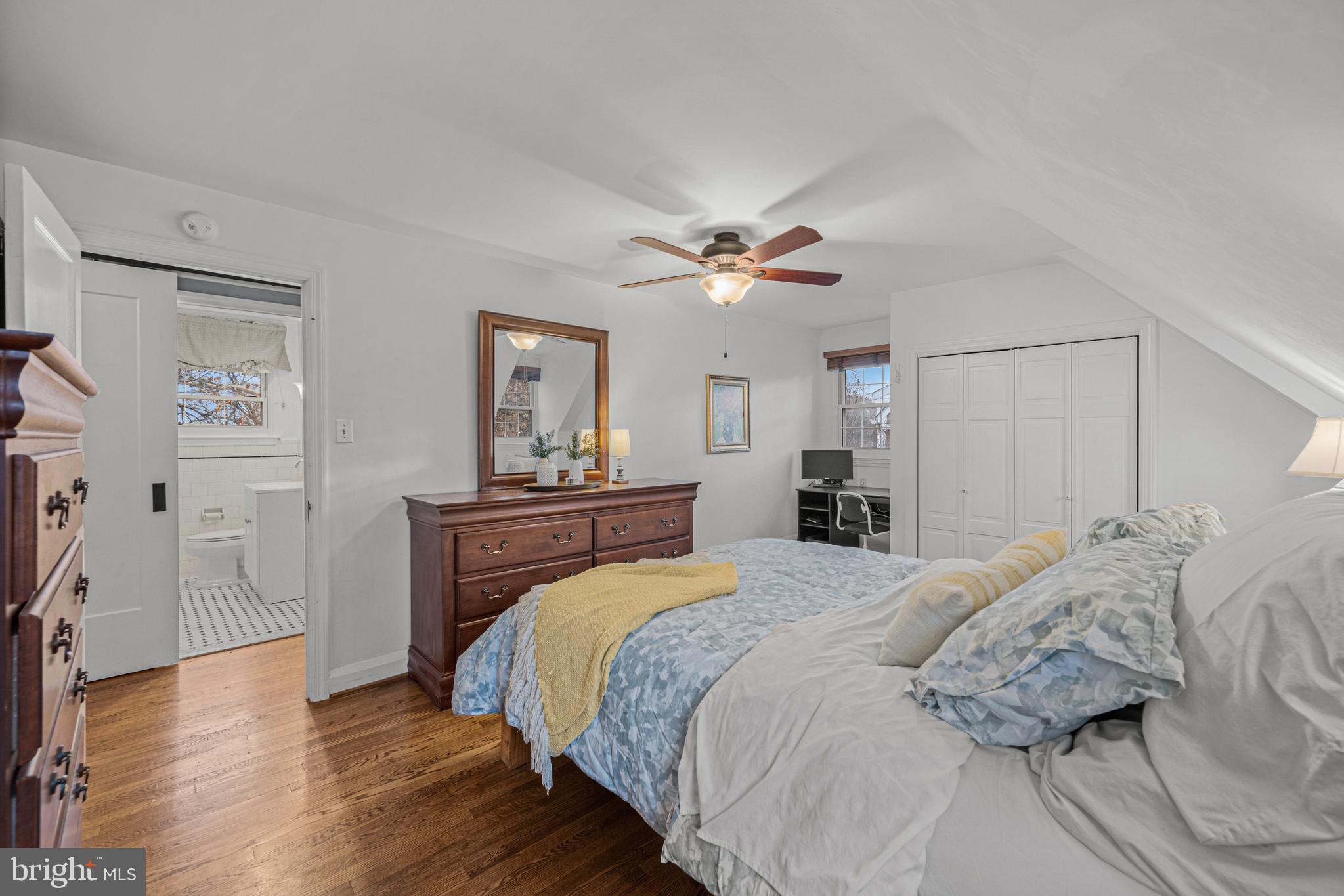 15 Tanglewood Road Catonsville, MD 21228 - Photo 4 of 33 Primary bedroom.