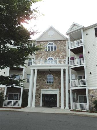 21 Hampshire Road, Unit 116 Methuen, MA 01844 - Photo 4 of 17 Gallery Image 4
