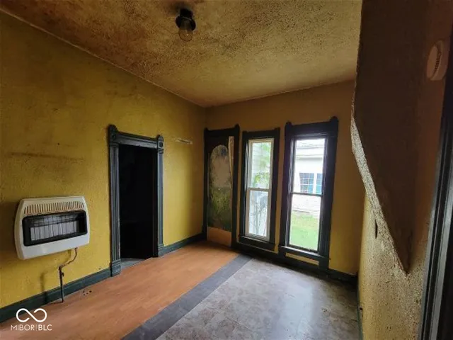 $17,900 | 105 North Sheridan Street, Ridgeville, IN 47380