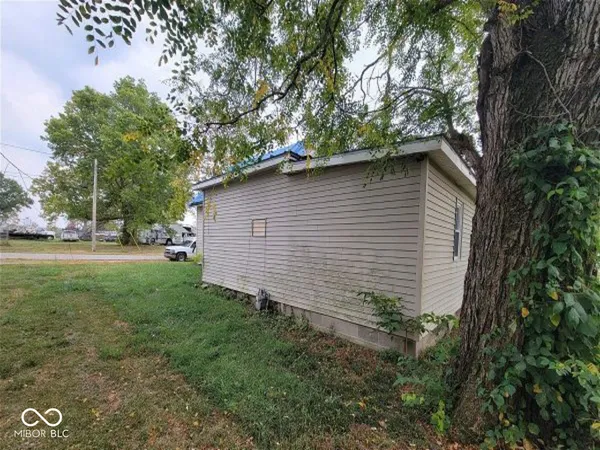 $14,900 | 105 North Sheridan Street, Ridgeville, IN 47380