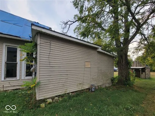 $12,900 | 105 North Sheridan Street, Ridgeville, IN 47380
