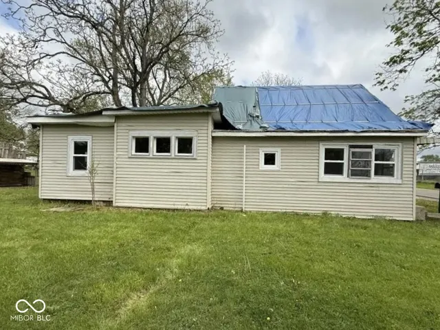 $17,900 | 105 North Sheridan Street, Ridgeville, IN 47380