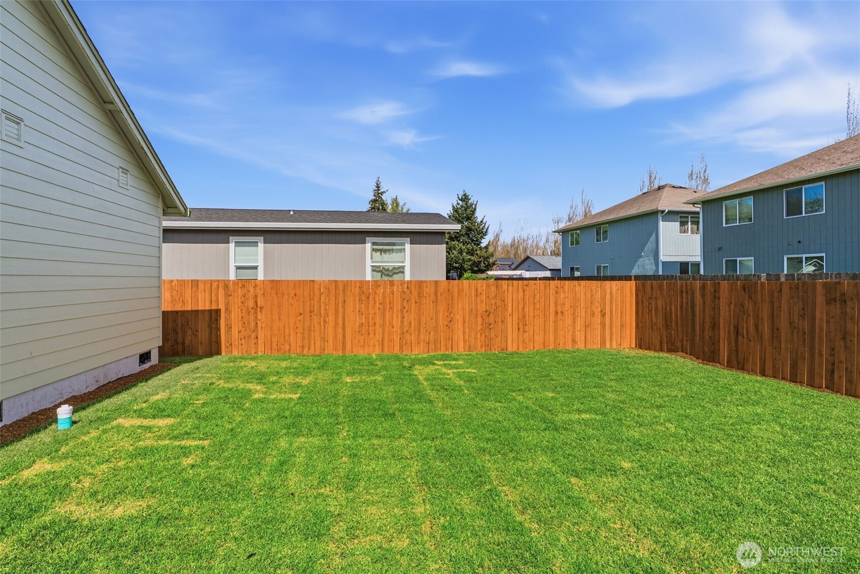 206 Douglas Street Longview, WA 98632 - Photo 7 of 29