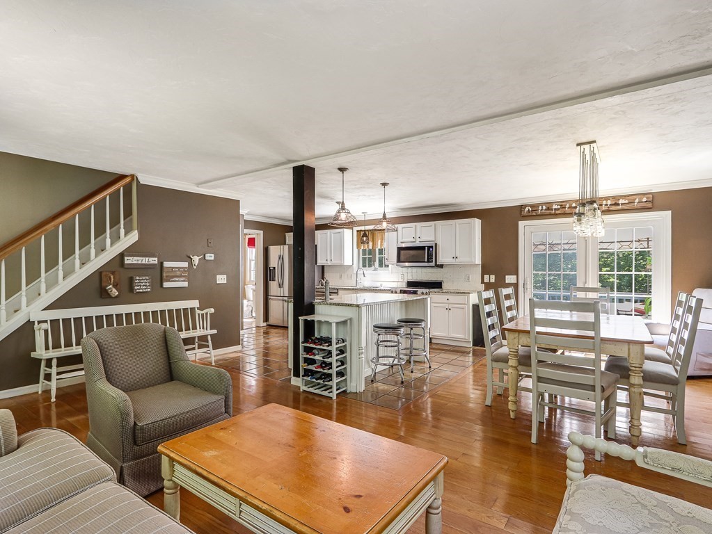 16 Old Boston Road Sutton, MA 01590 - Photo 5 of 30