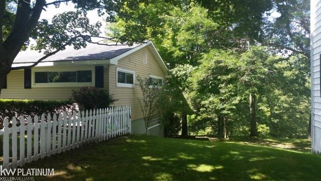 4900 Atkins Road North Street, MI 48049 - Photo 5 of 40 31301074-4.JPG