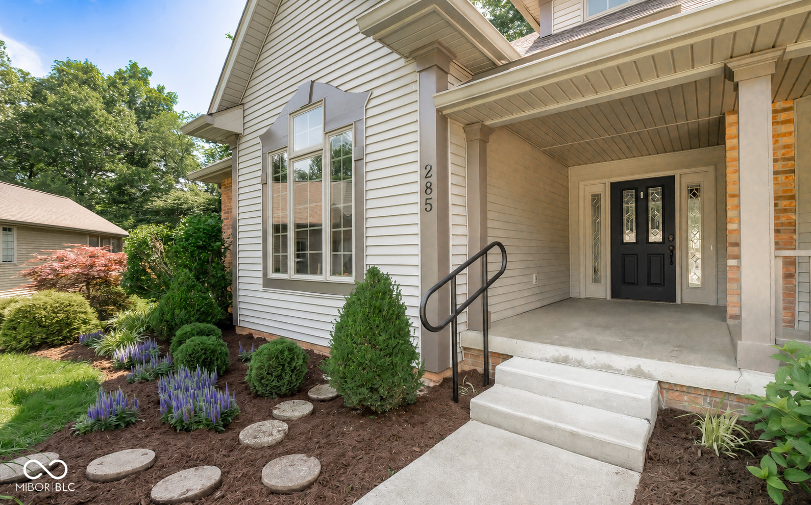 285 Plum Court Columbus, IN 47201 - Photo 4 of 155