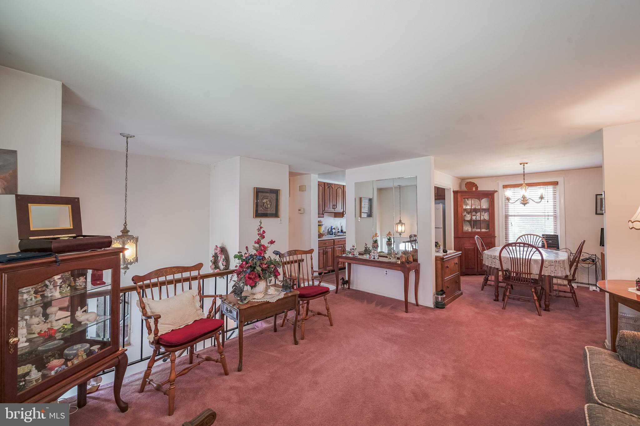 15408 Valencia Street Silver Spring, MD 20905 - Photo 4 of 27 Living room