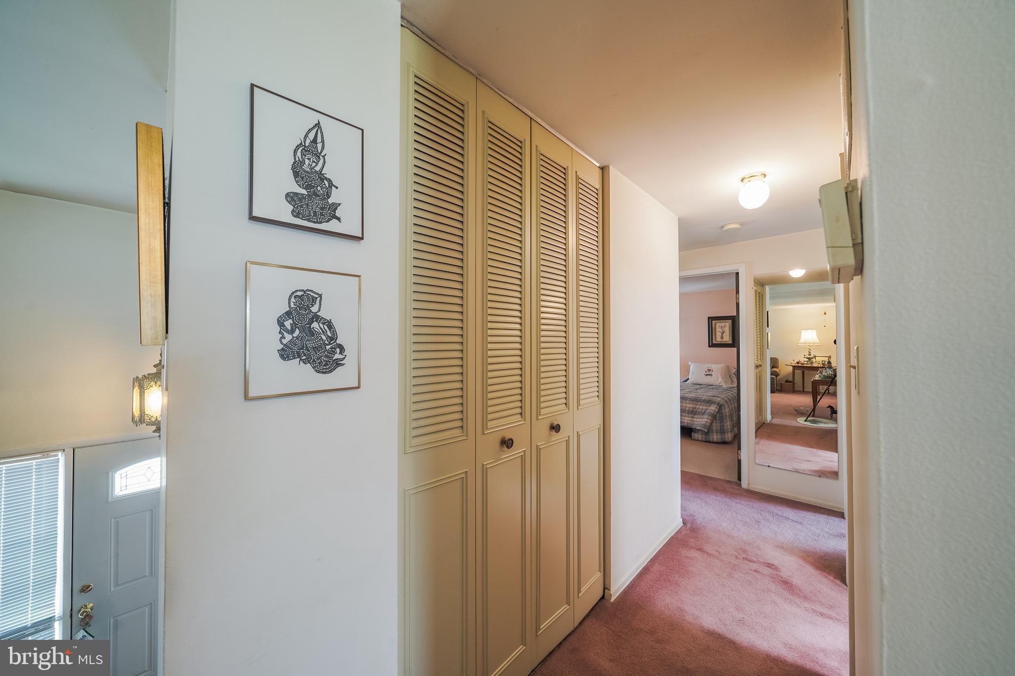 15408 Valencia Street Silver Spring, MD 20905 - Photo 9 of 27 Hallway