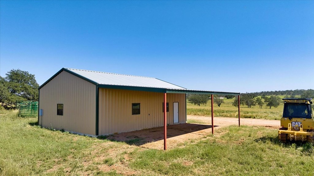 4773 Behrens School Road Fredonia, TX 76842 - Photo 10 of 27 a backyard of a house with seating space