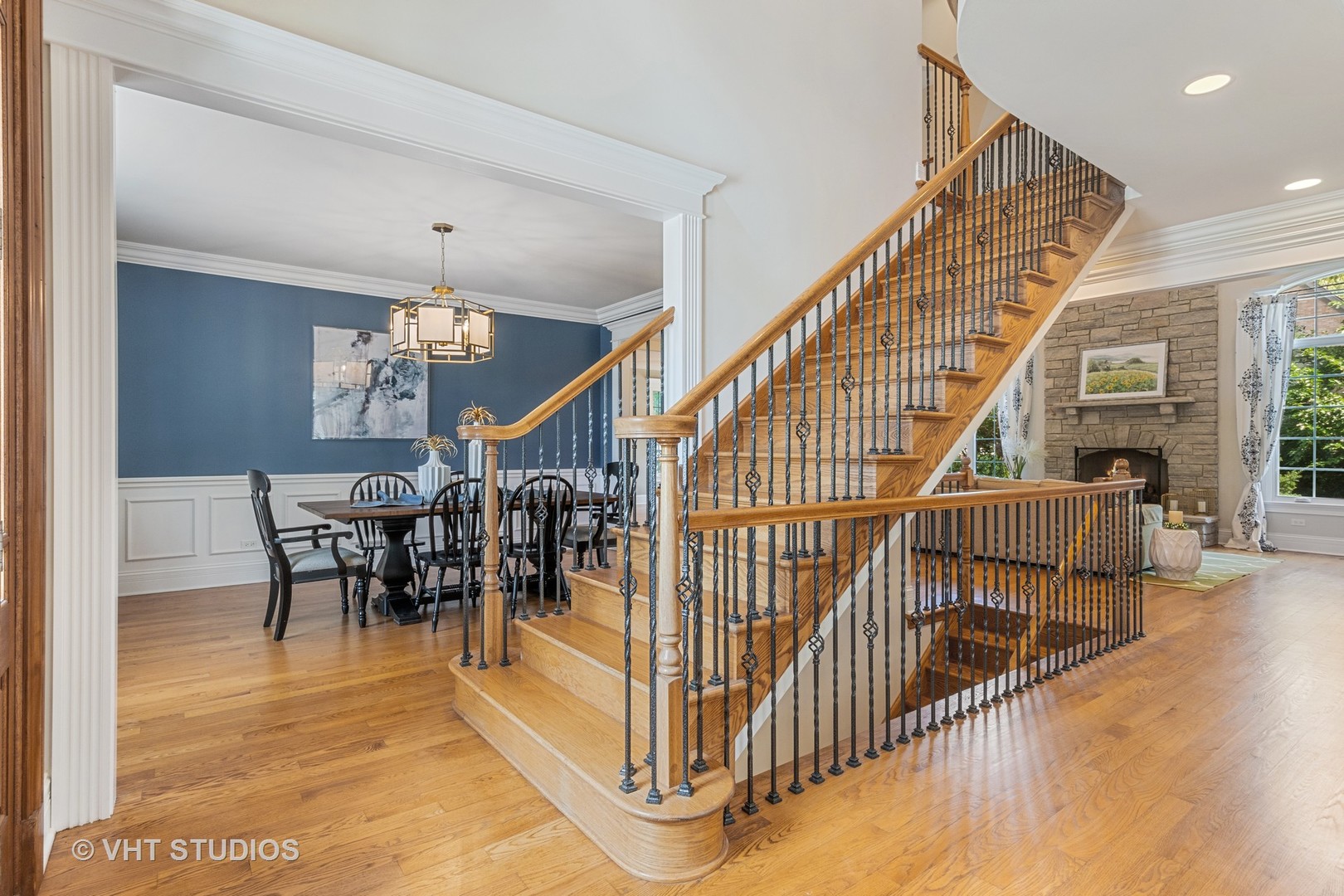 1619 Sunset Ridge Road Glenview, IL 60025 - Photo 2 of 32