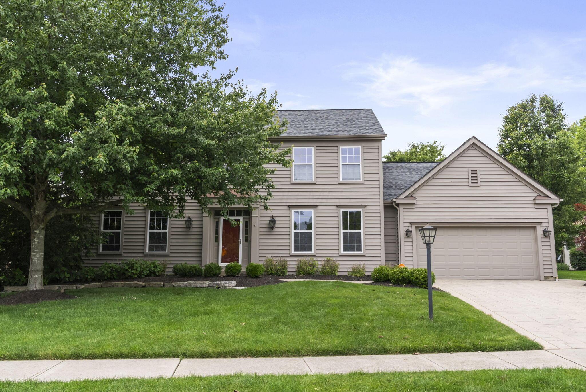 447 Ridge View Place Powell, OH 43065 - Photo 2 of 77