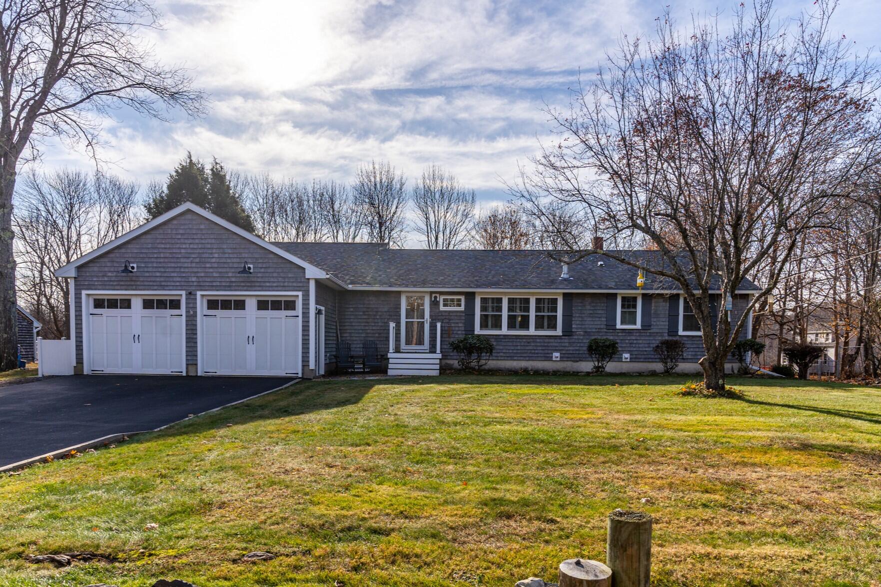 177 Long Sands Rd (MLS)-close