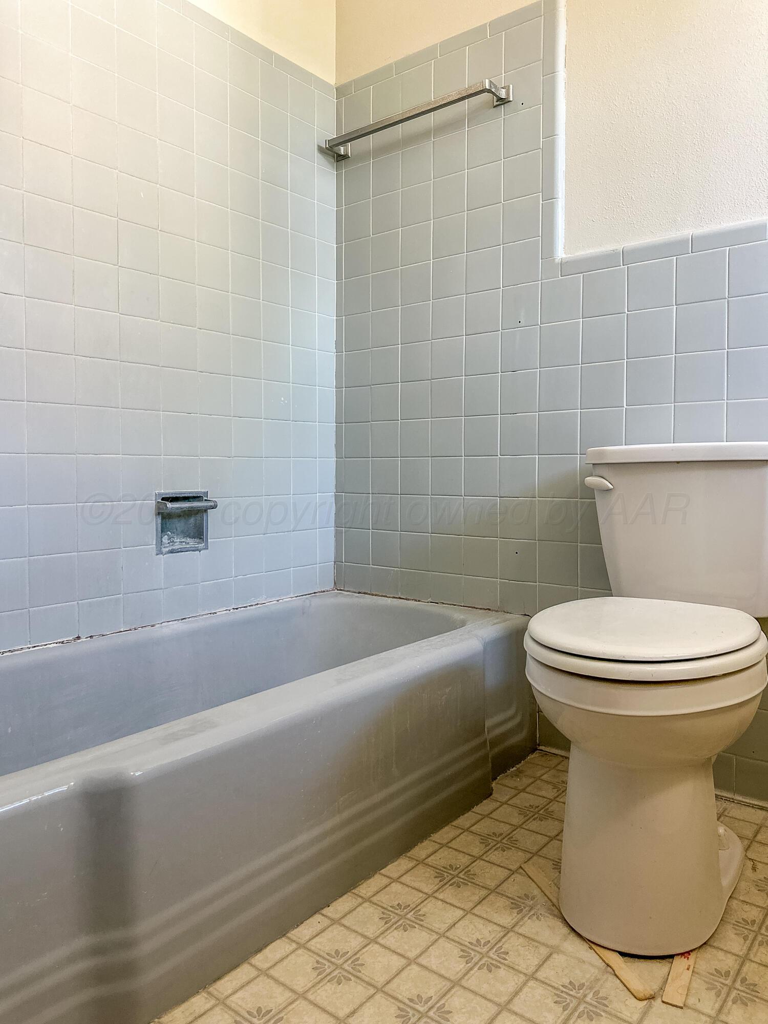 1705 Takewell Street Borger, TX 79007 - Photo 15 of 26 IMG_8635