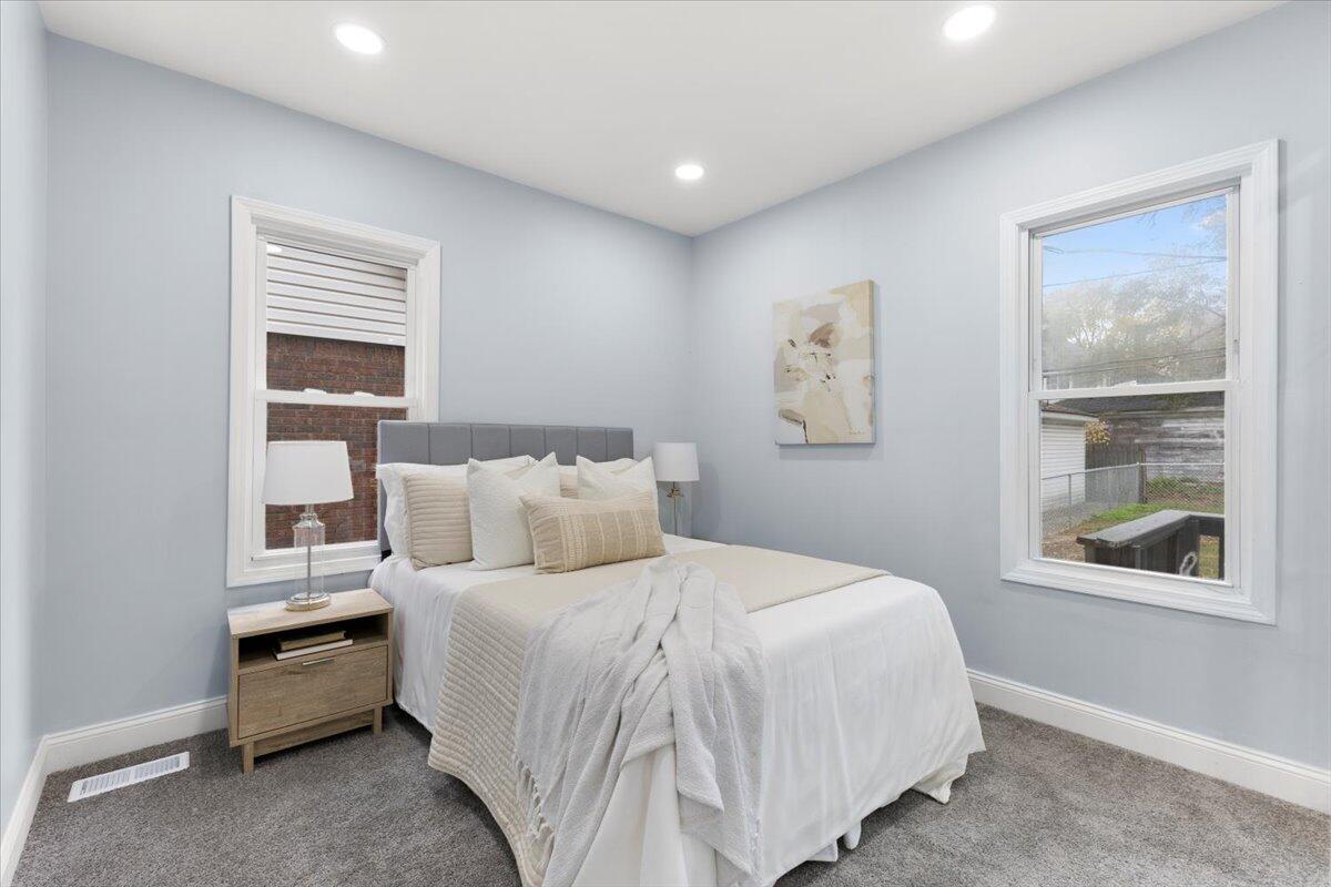 17153 Northlawn Street Detroit, MI 48221 - Photo 21 of 39 12-IMG_7979