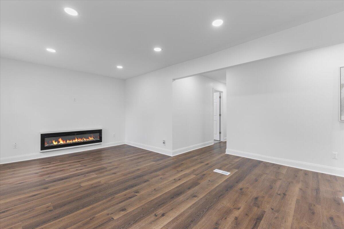 17153 Northlawn Street Detroit, MI 48221 - Photo 24 of 39 03-IMG_8089 - Copy