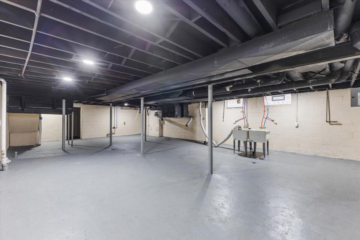 17153 Northlawn Street Detroit, MI 48221 - Photo 34 of 39 31-IMG_8179