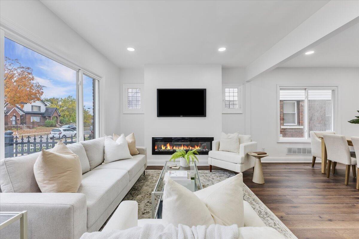 17153 Northlawn Street Detroit, MI 48221 - Photo 7 of 39 22-IMG_7809