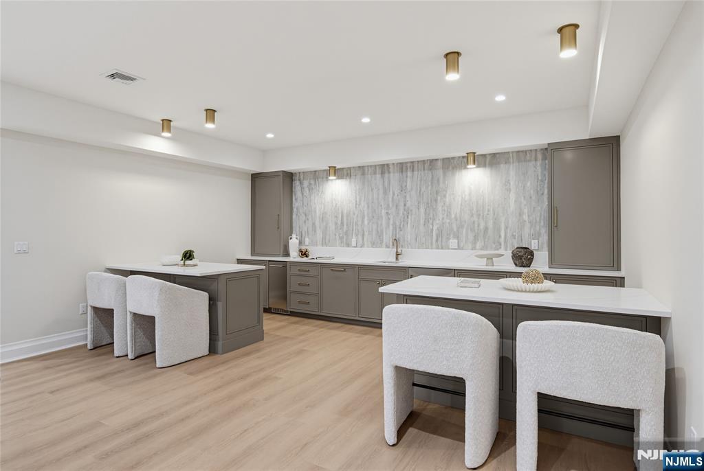 92 Oliver Road Paramus, NJ 07652 - Photo 38 of 50 Gallery Image 38