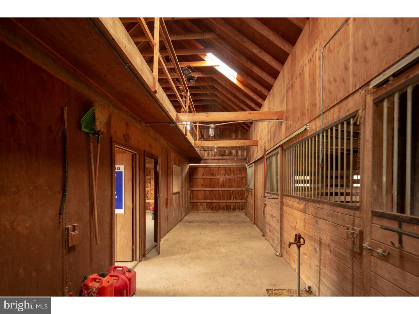 2616 Ash Mill Road Buckingham, PA 18902 - Photo 21 of 23 Barn