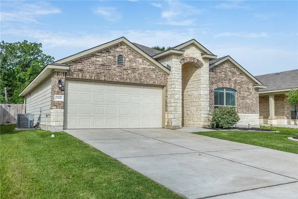$285,000 | 1939 Thorndyke Lane, Bryan, TX 77807