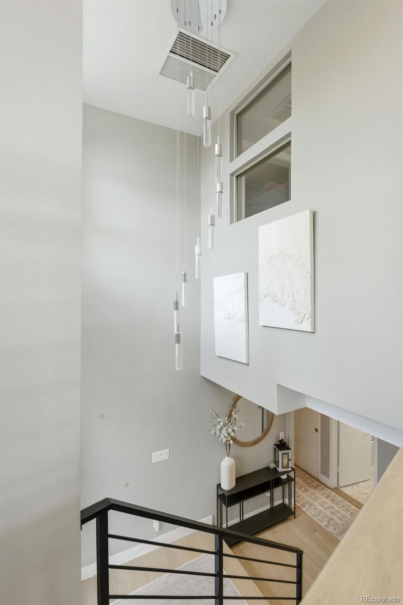 999 South Fillmore Way Denver, CO 80209 - Photo 20 of 37 a living room with furniture