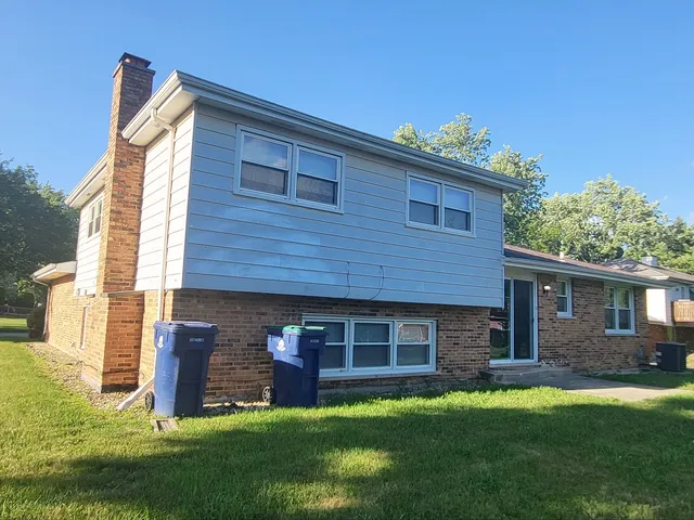 $233,000 | 6037 Spring Lane, Matteson, IL 60443