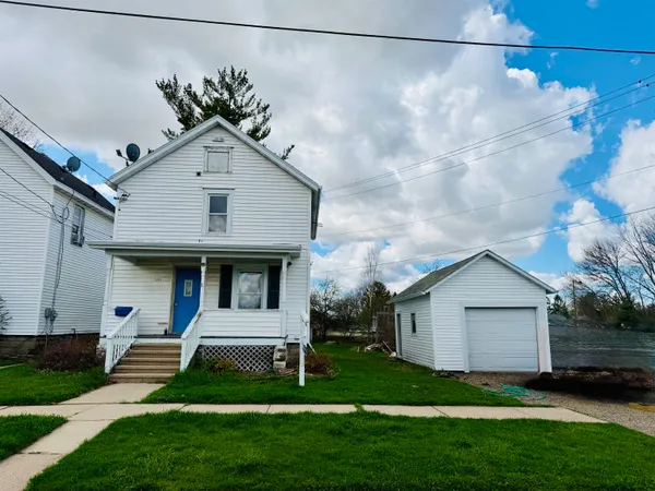 $179,900 | 501 16th Avenue, Monroe, WI 53566