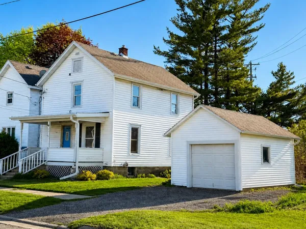 $164,900 | 501 16th Avenue, Monroe, WI 53566