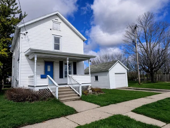 $179,900 | 501 16th Avenue, Monroe, WI 53566